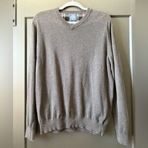 Cambridge Dry Goods Men's Charcoal Gray V-Neck Sweater